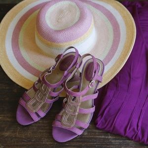 Clarks fuschia sandals
